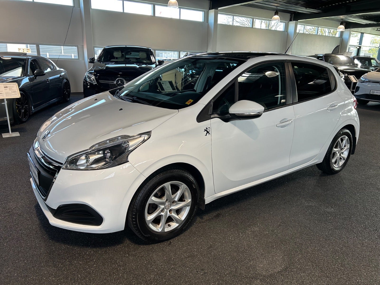 Peugeot 208 - 2