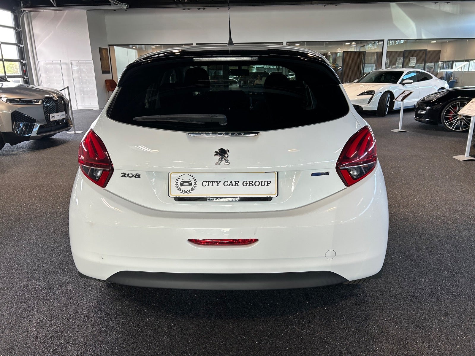 Peugeot 208 - 6
