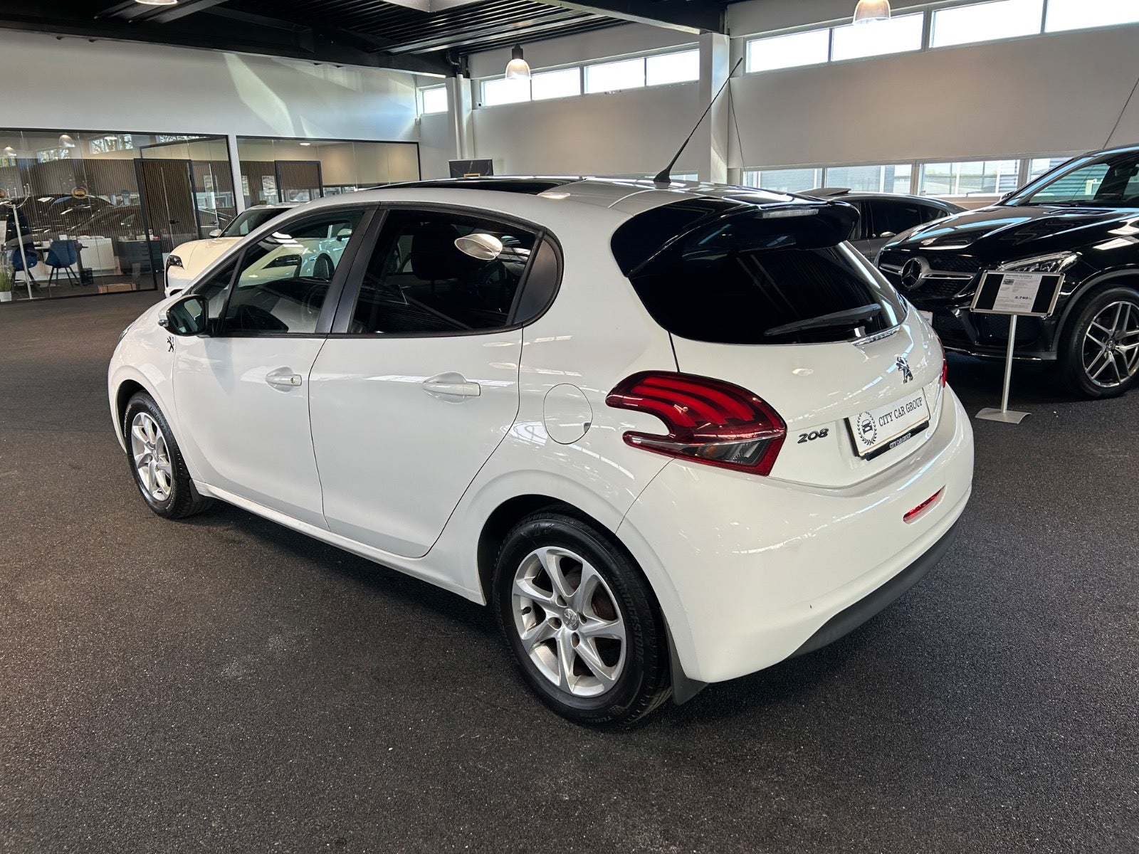 Peugeot 208 - 7