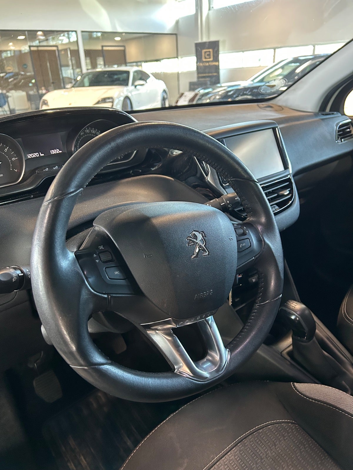 Peugeot 208 - 9