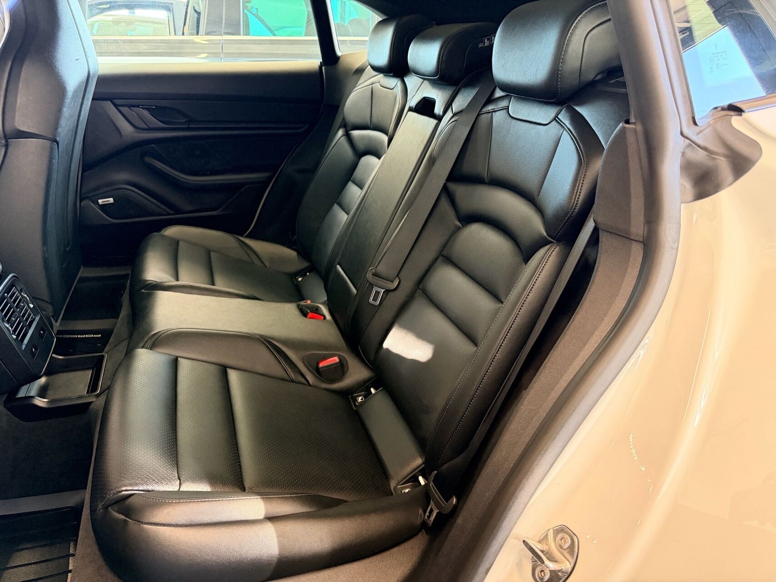 Porsche Taycan 4 - Billede 17