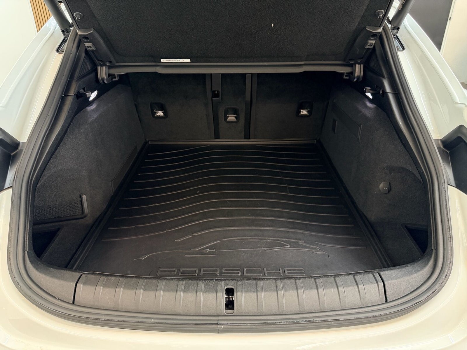 Porsche Taycan 4 - Billede 18