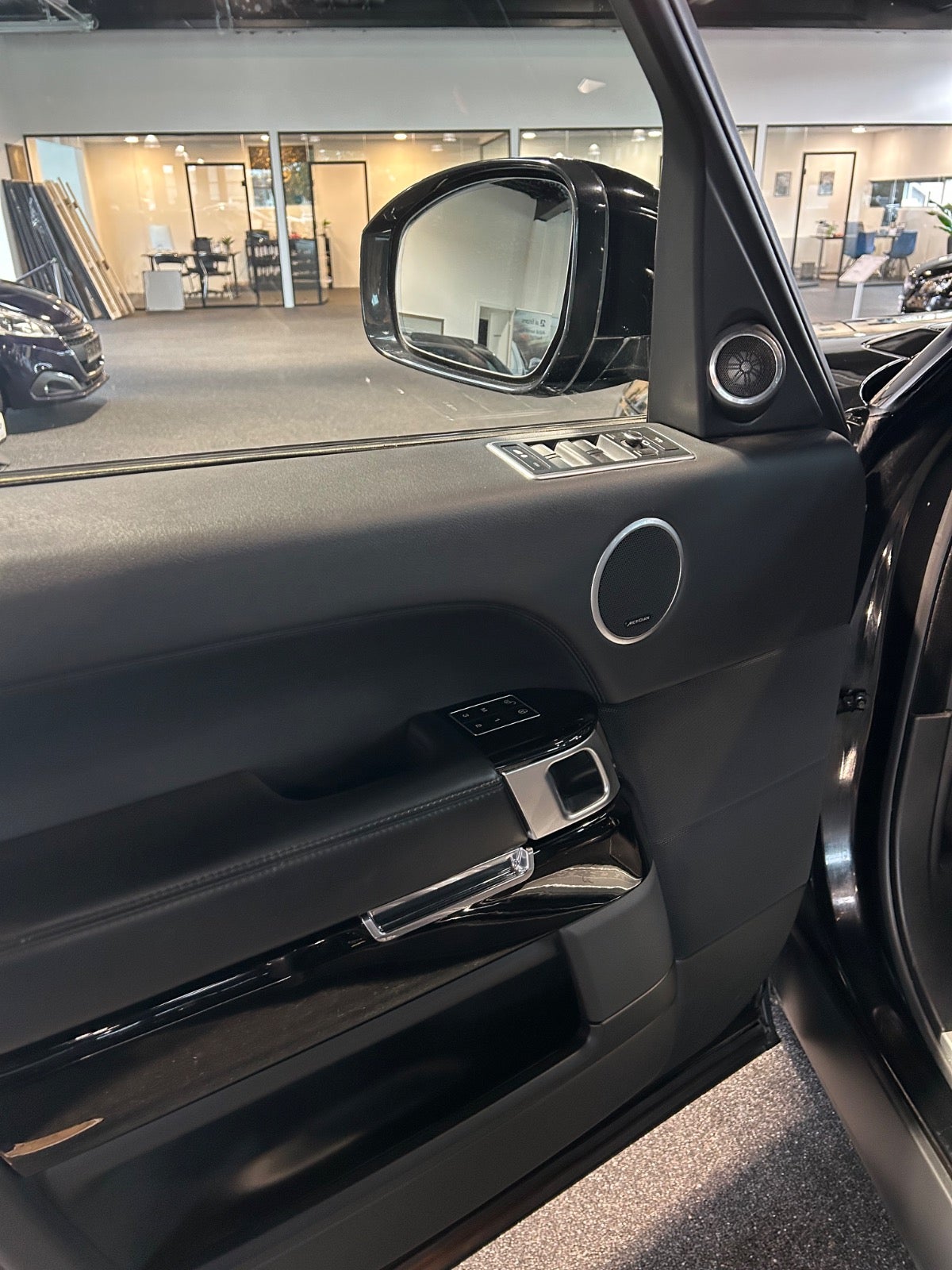 Land Rover Range Rover - 9