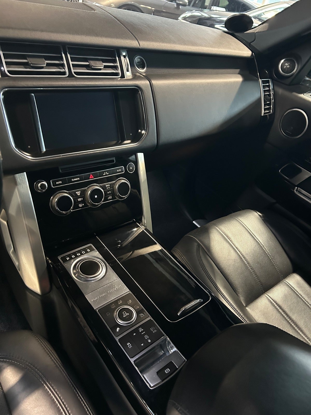 Land Rover Range Rover - 12