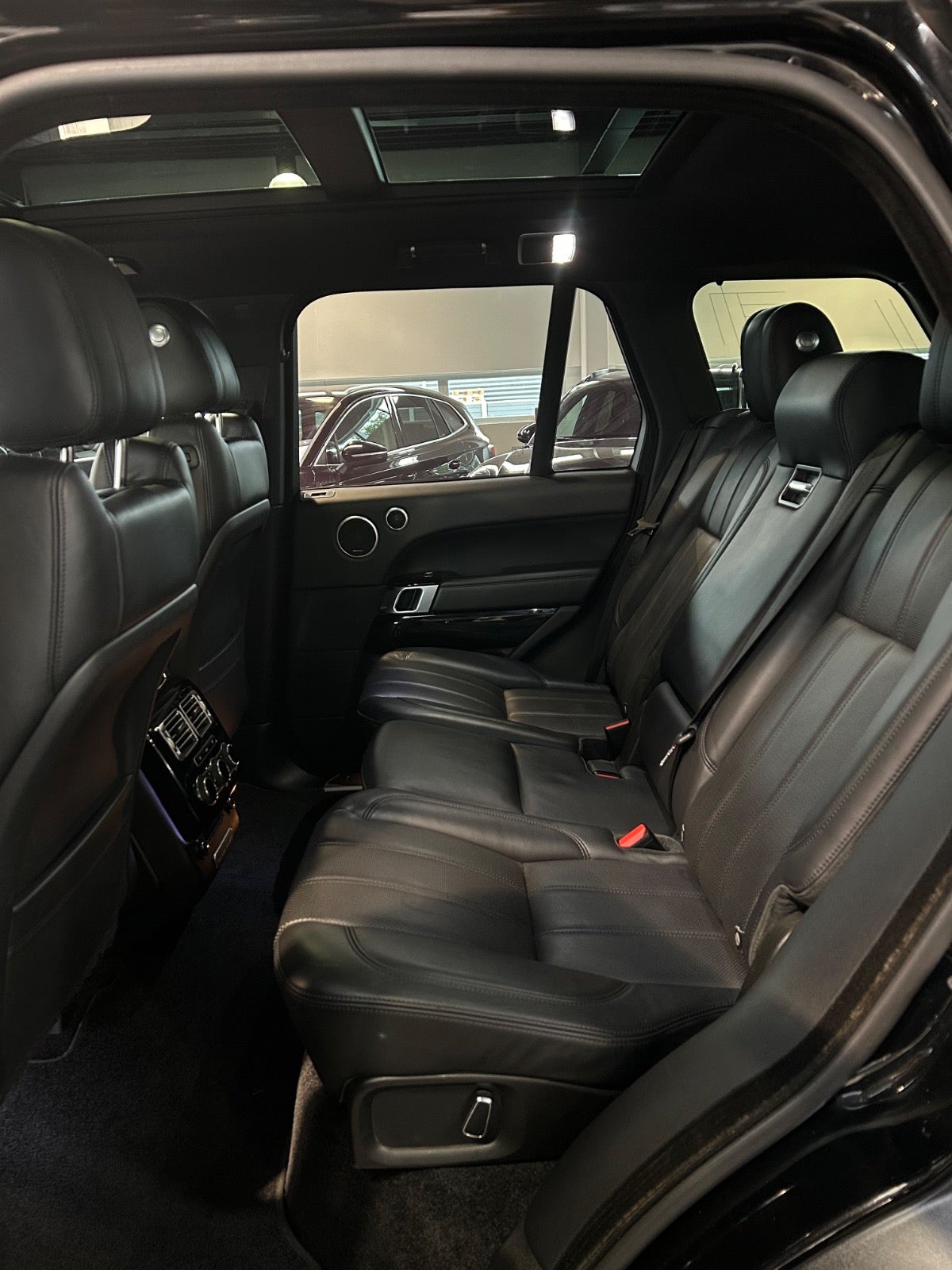 Land Rover Range Rover - 15
