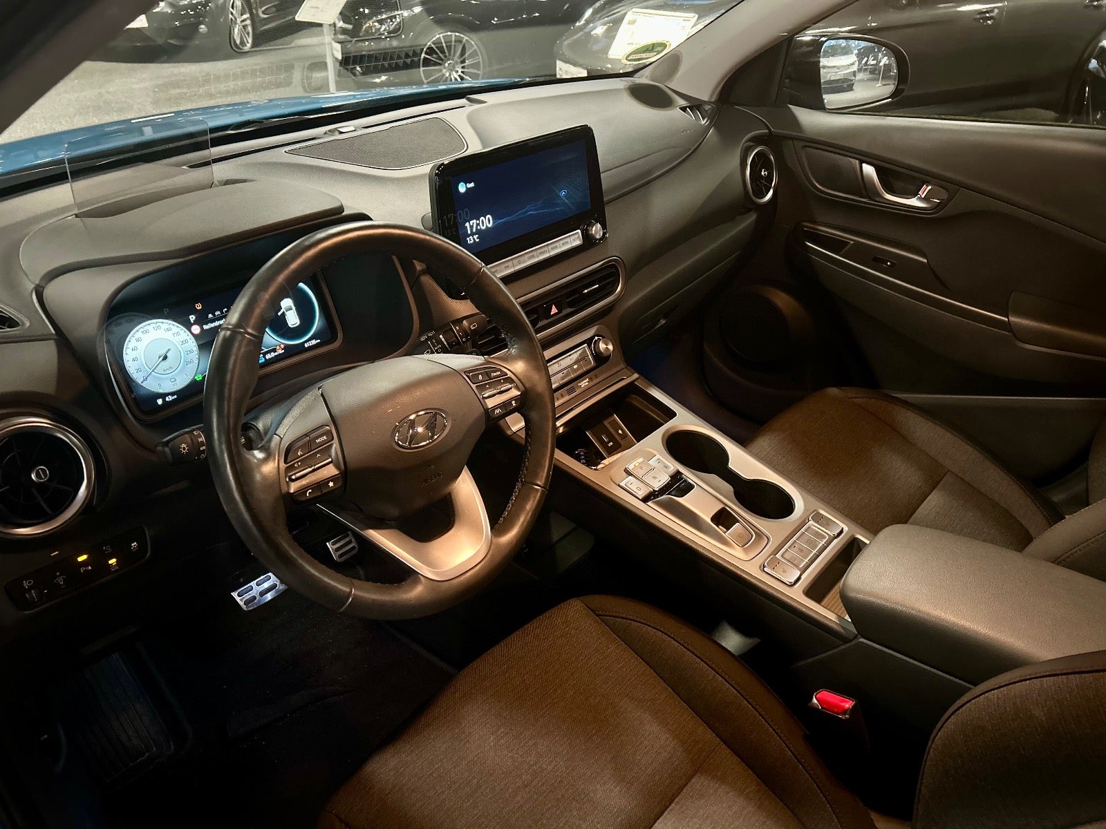 Hyundai Kona - 8
