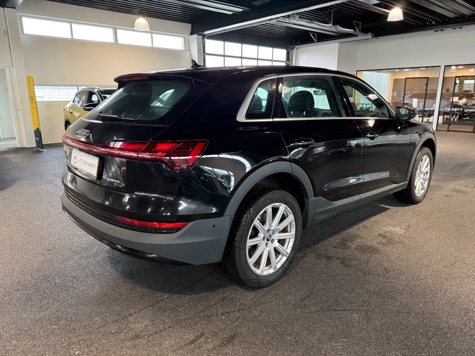 Audi e-tron - 4