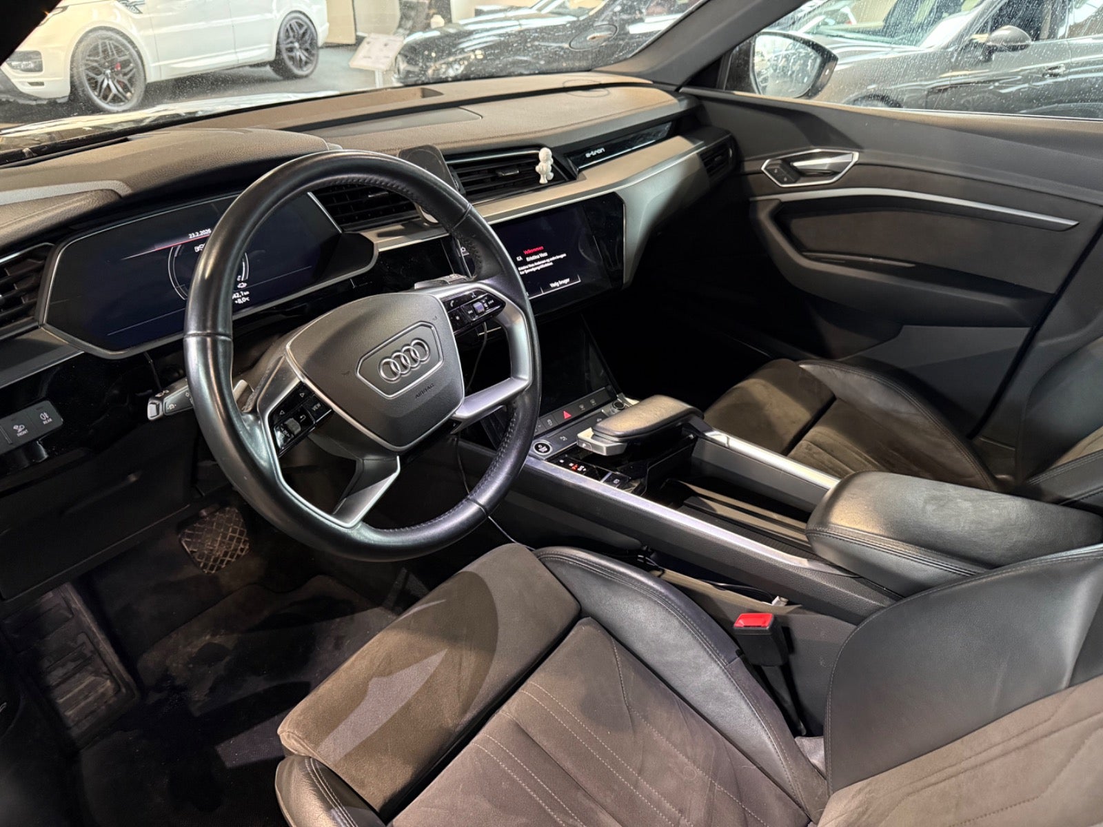 Audi e-tron - 7