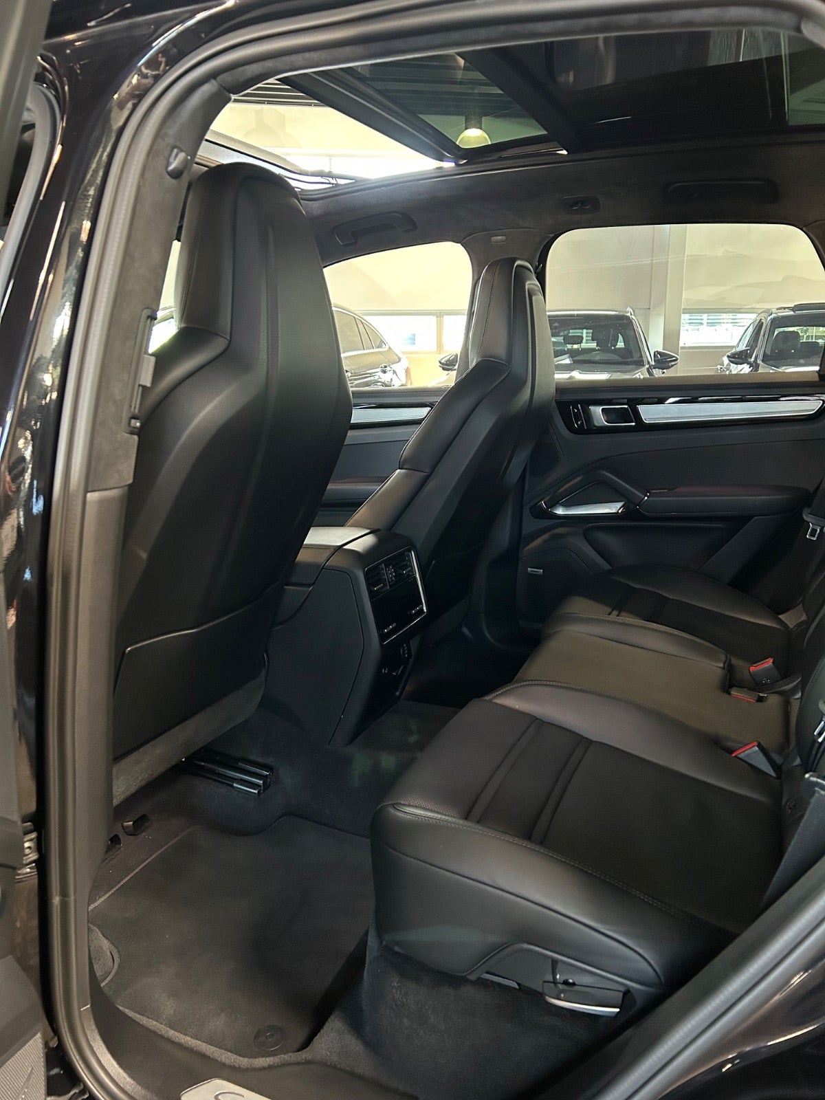 Porsche Cayenne Turbo - 24