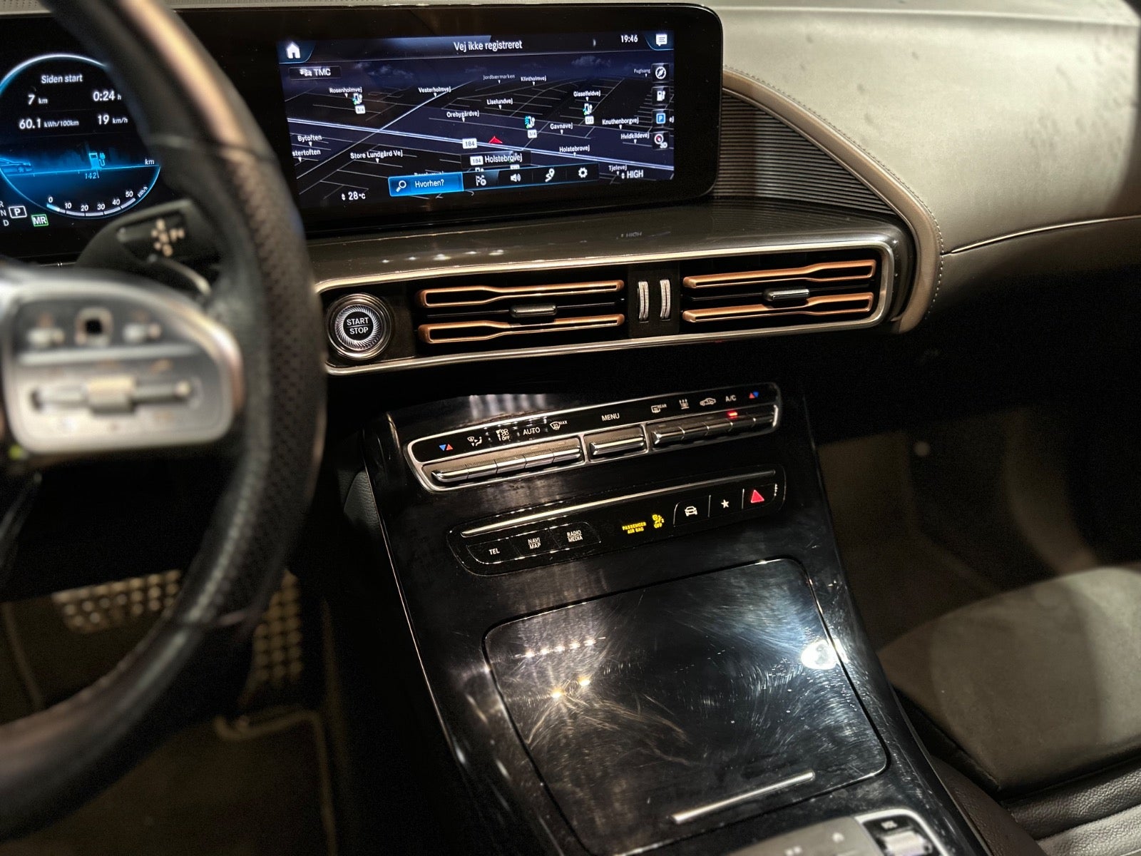 Mercedes EQC400 - 12