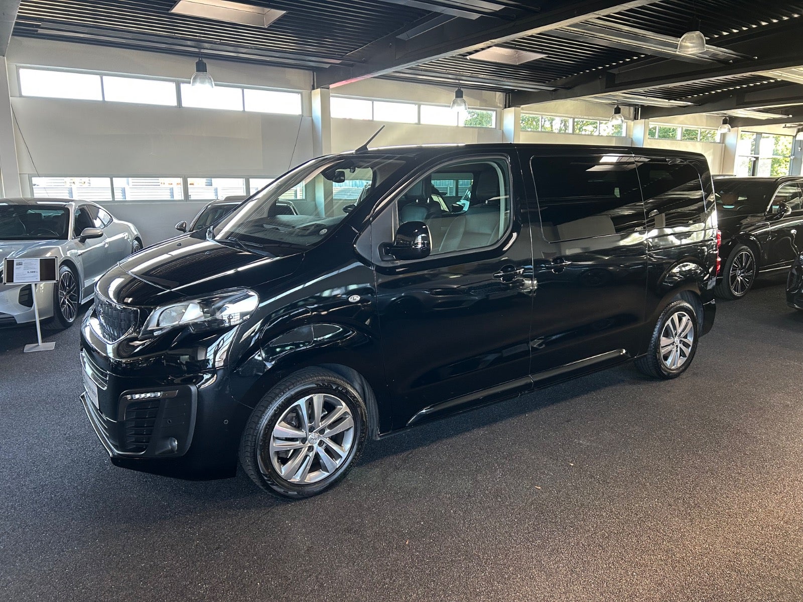Peugeot e-Traveller - Billede 2