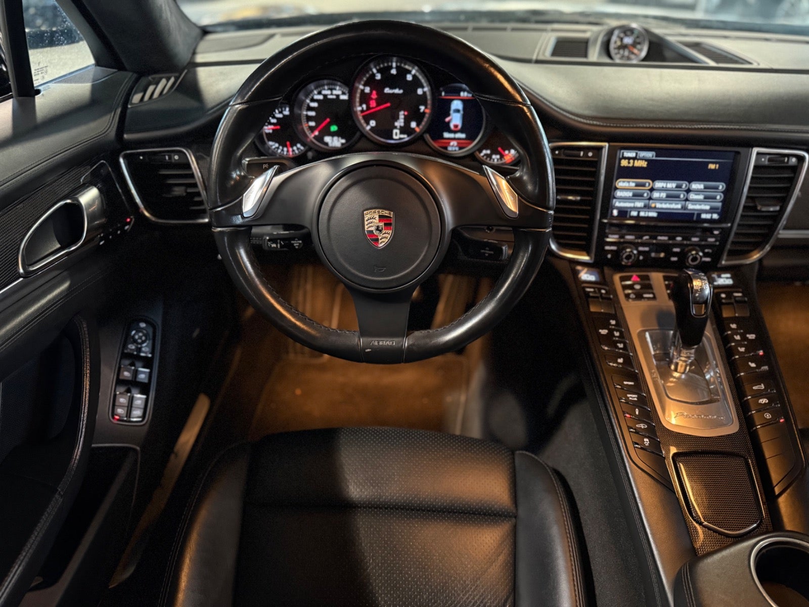 Porsche Panamera Turbo - 9