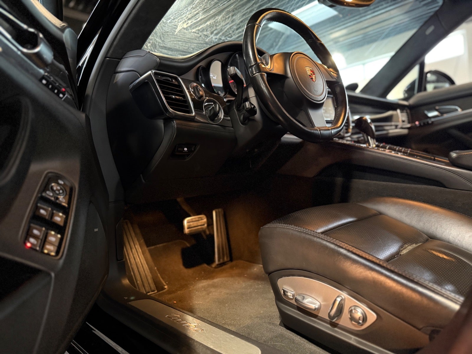Porsche Panamera Turbo - 14
