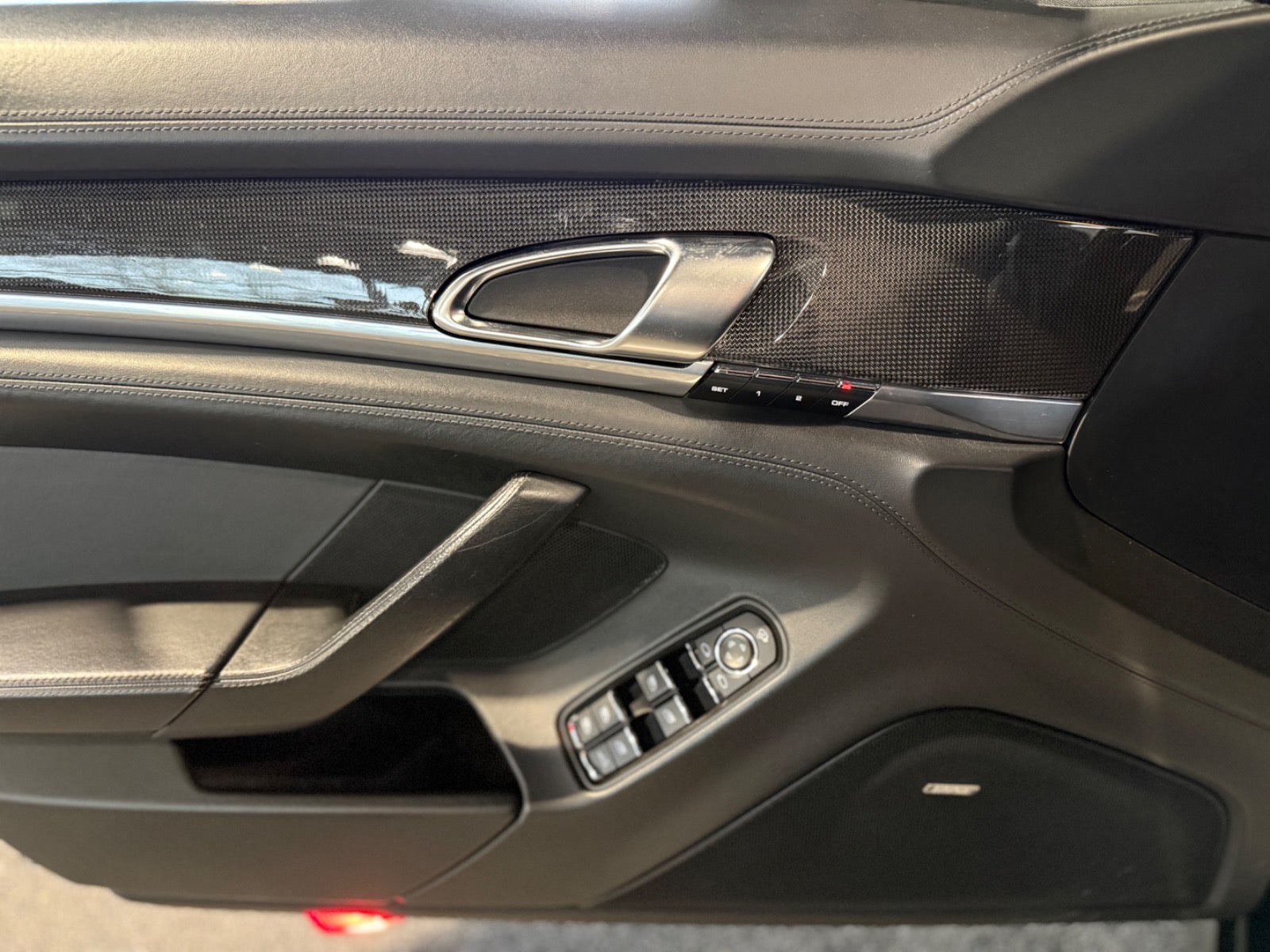 Porsche Panamera Turbo - 17