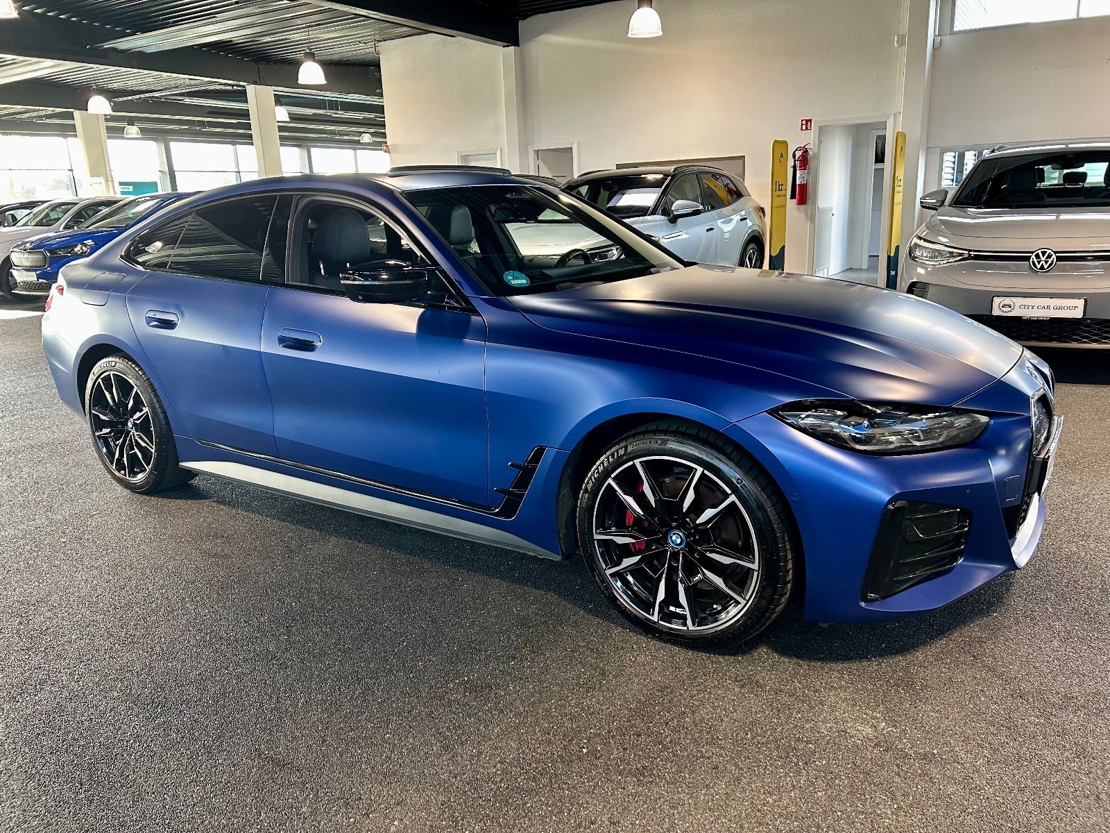 BMW i4 - 4