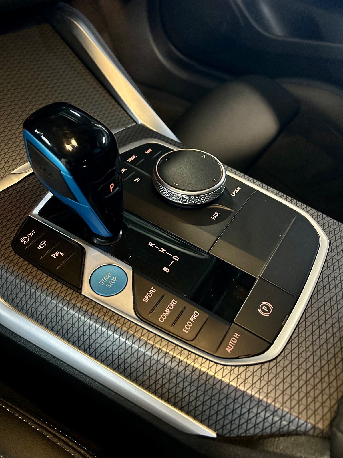 BMW i4 - 10