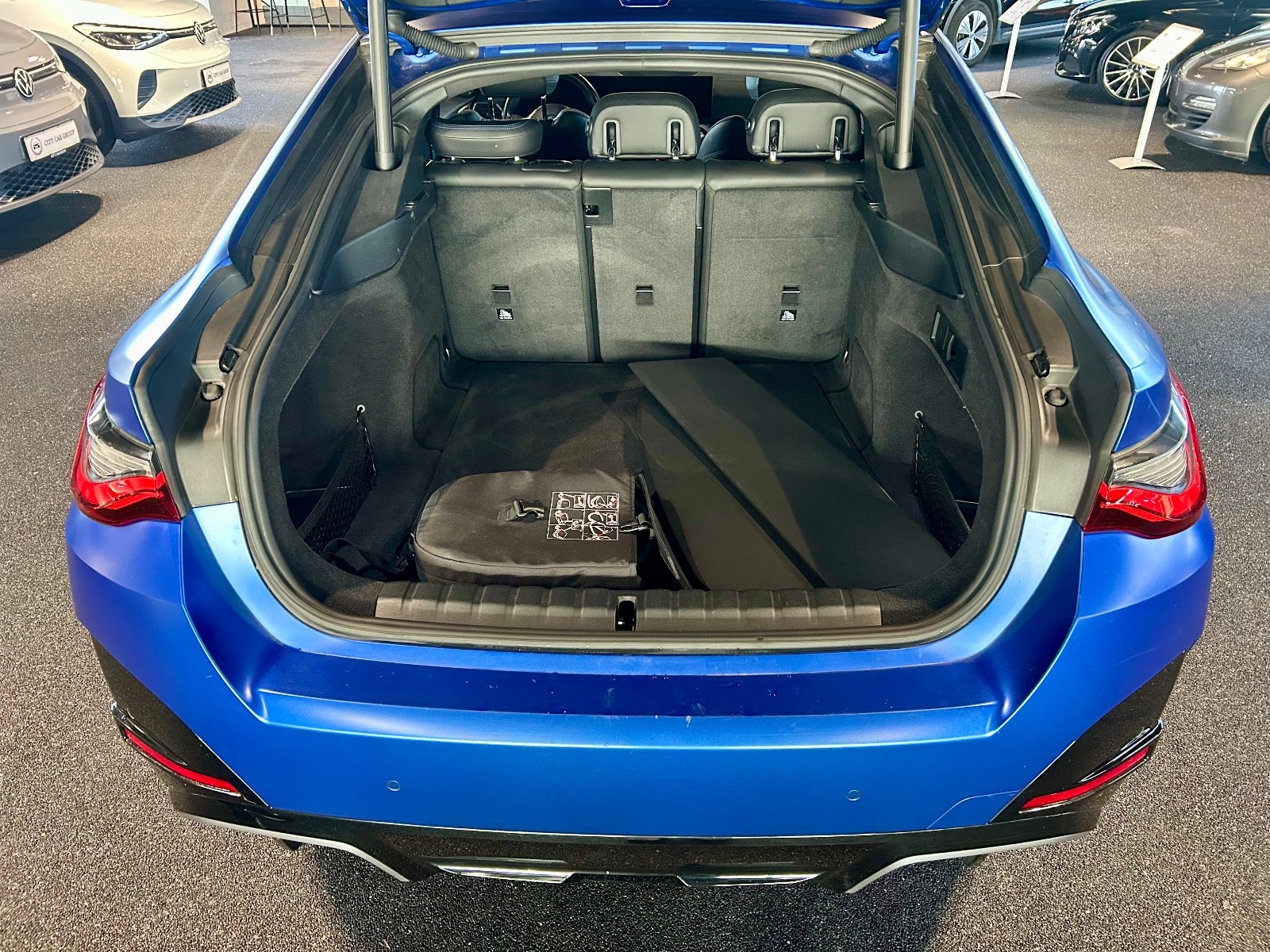 BMW i4 - 21
