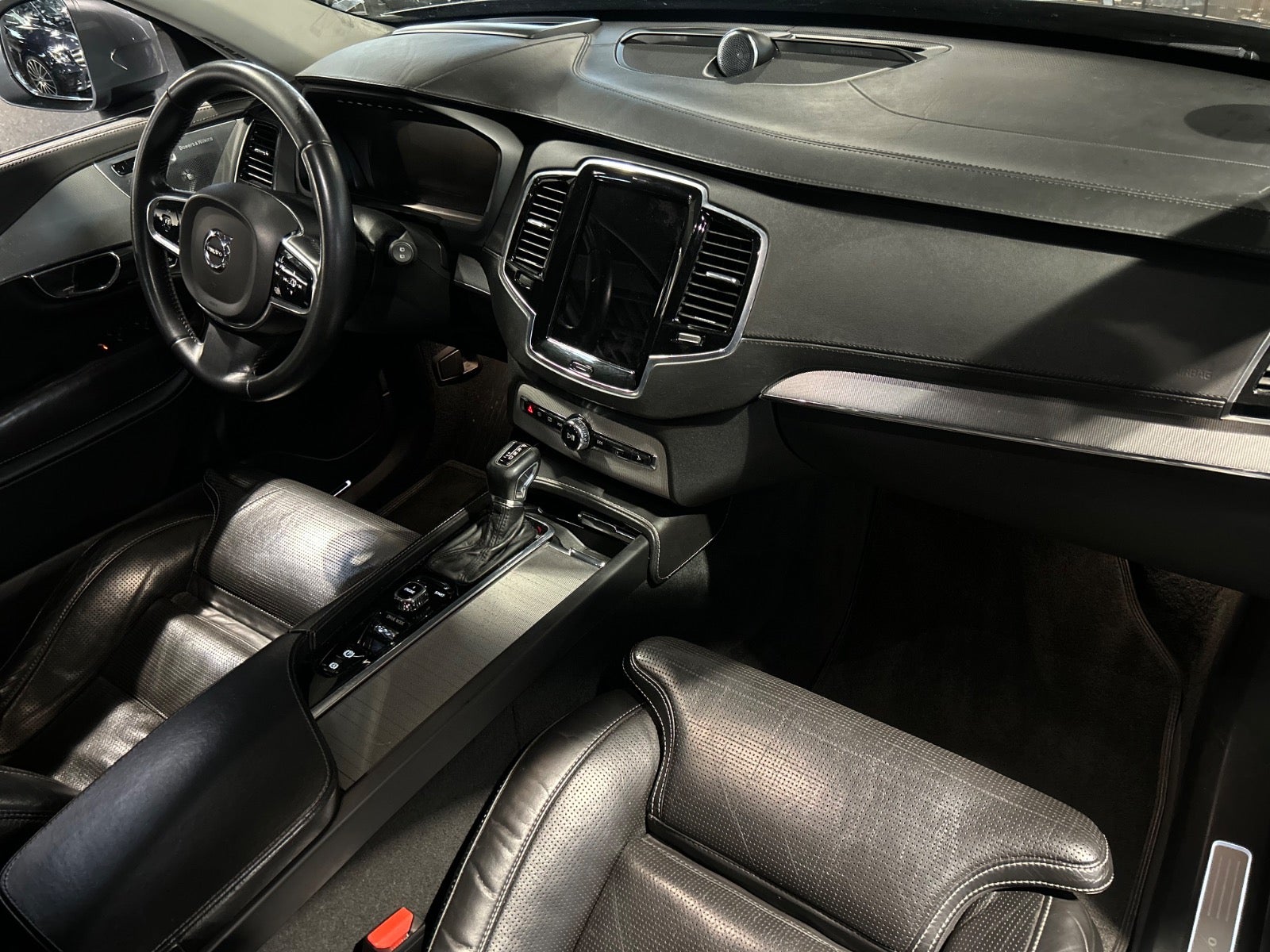 Volvo XC90 - 8