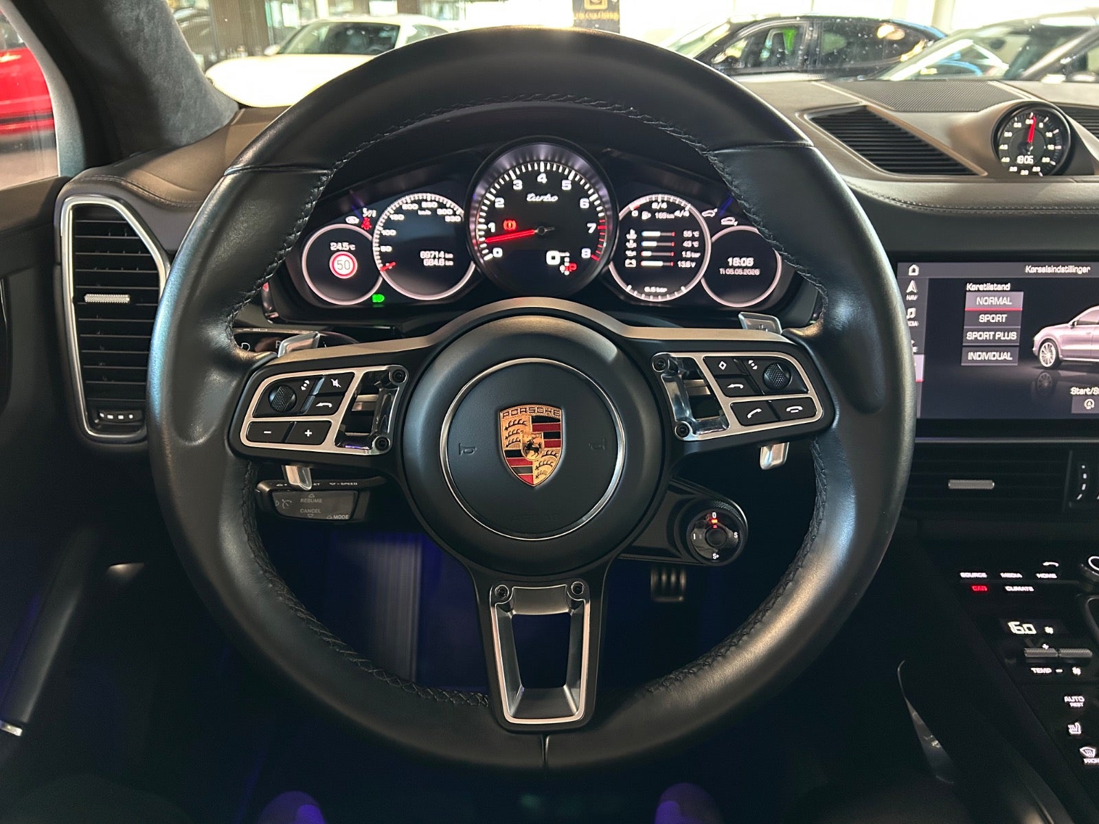 Porsche Cayenne Turbo - 16