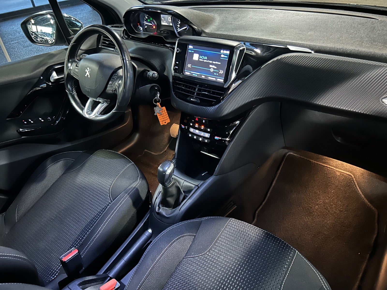 Peugeot 208 - Billede 8