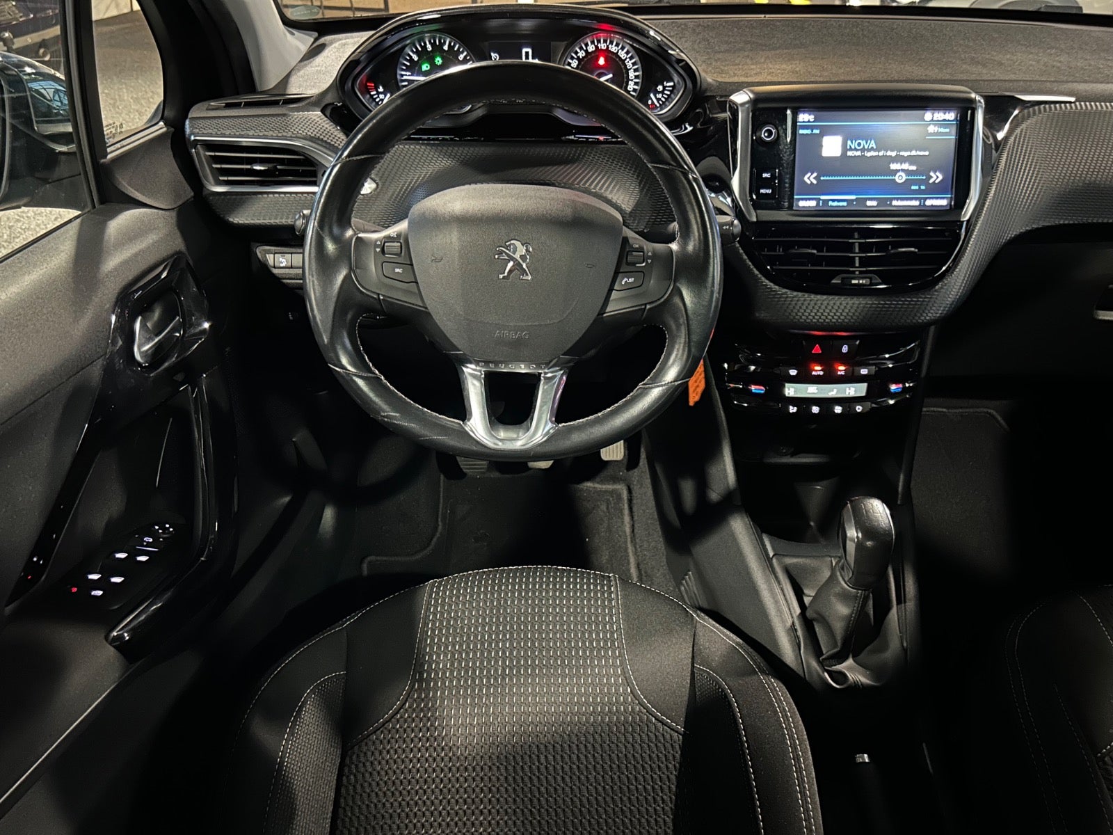 Peugeot 208 - Billede 12