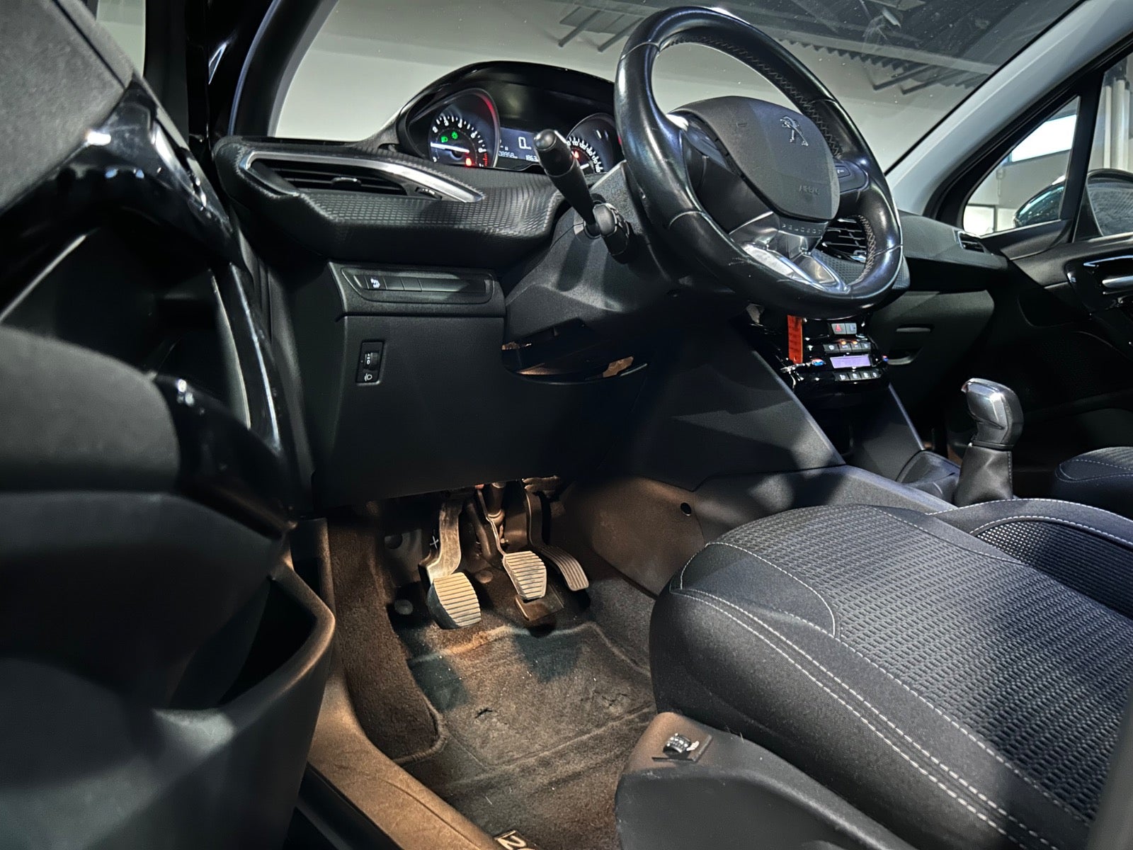 Peugeot 208 - Billede 13