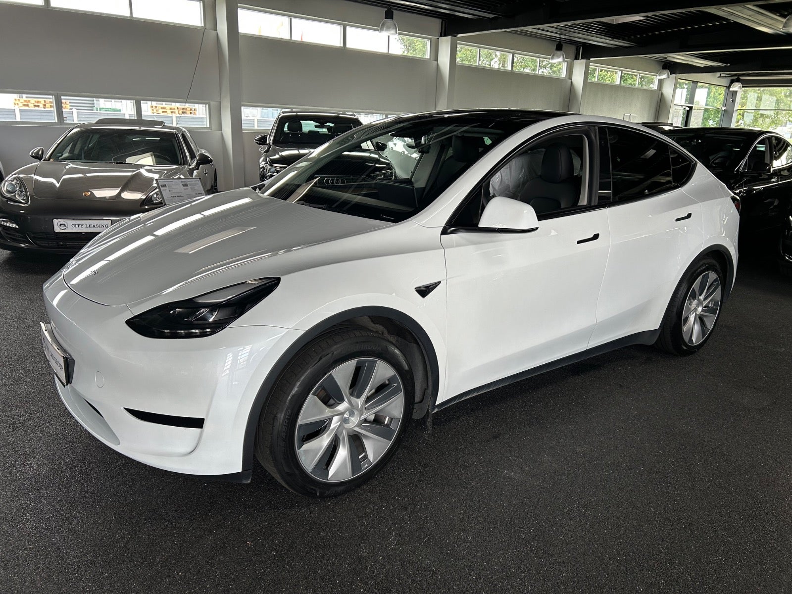 Tesla Model Y - Billede 2
