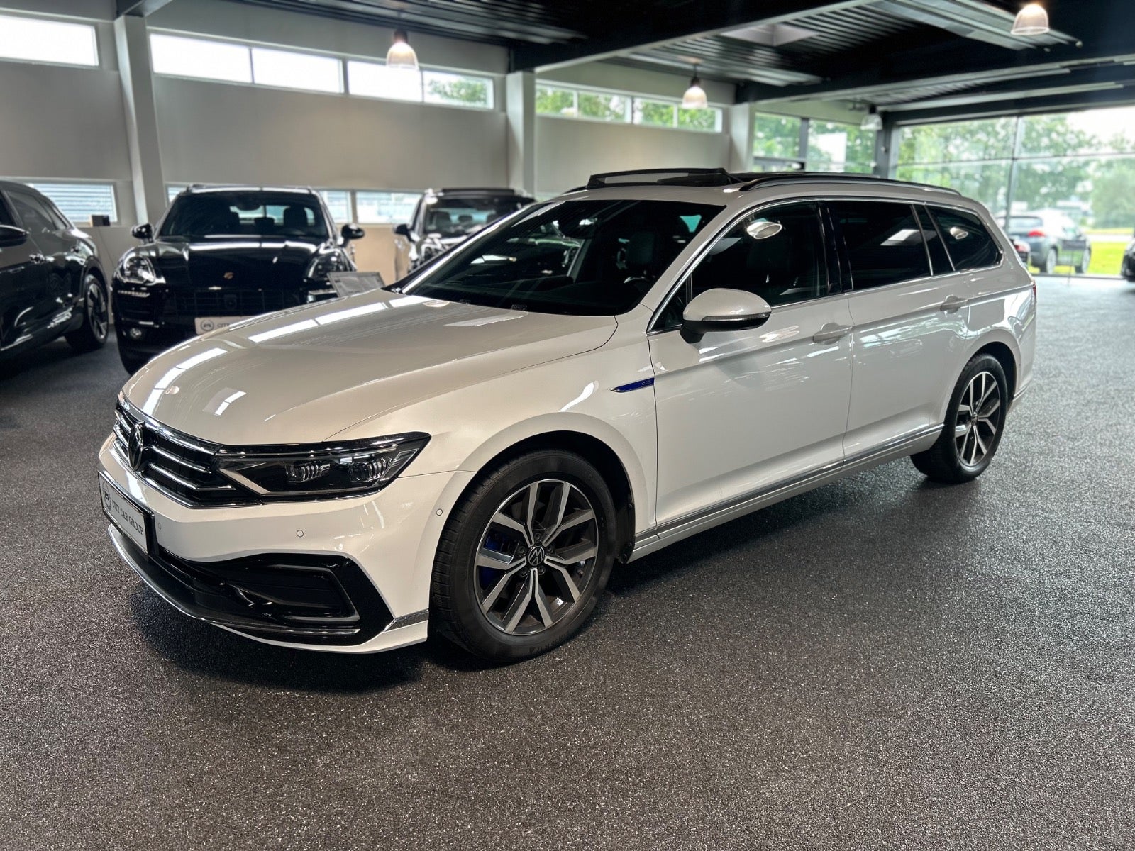 VW Passat - 2