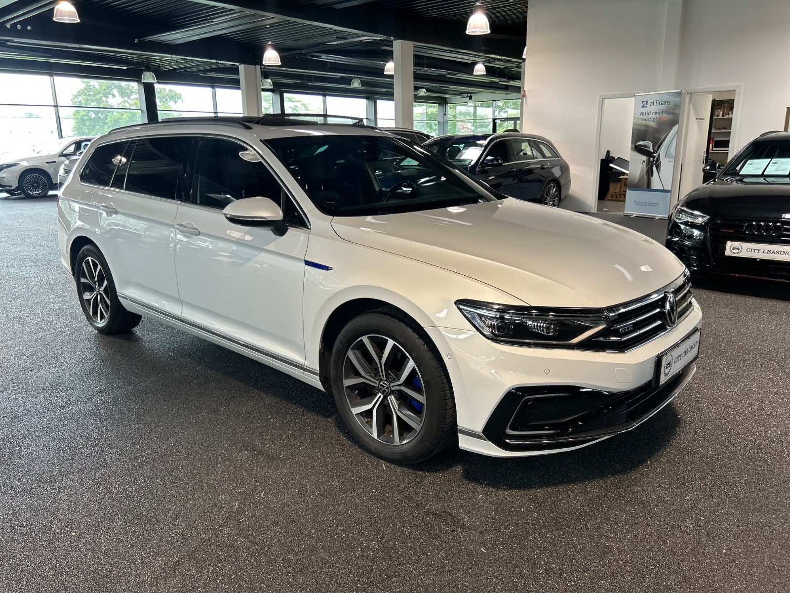 VW Passat - 4