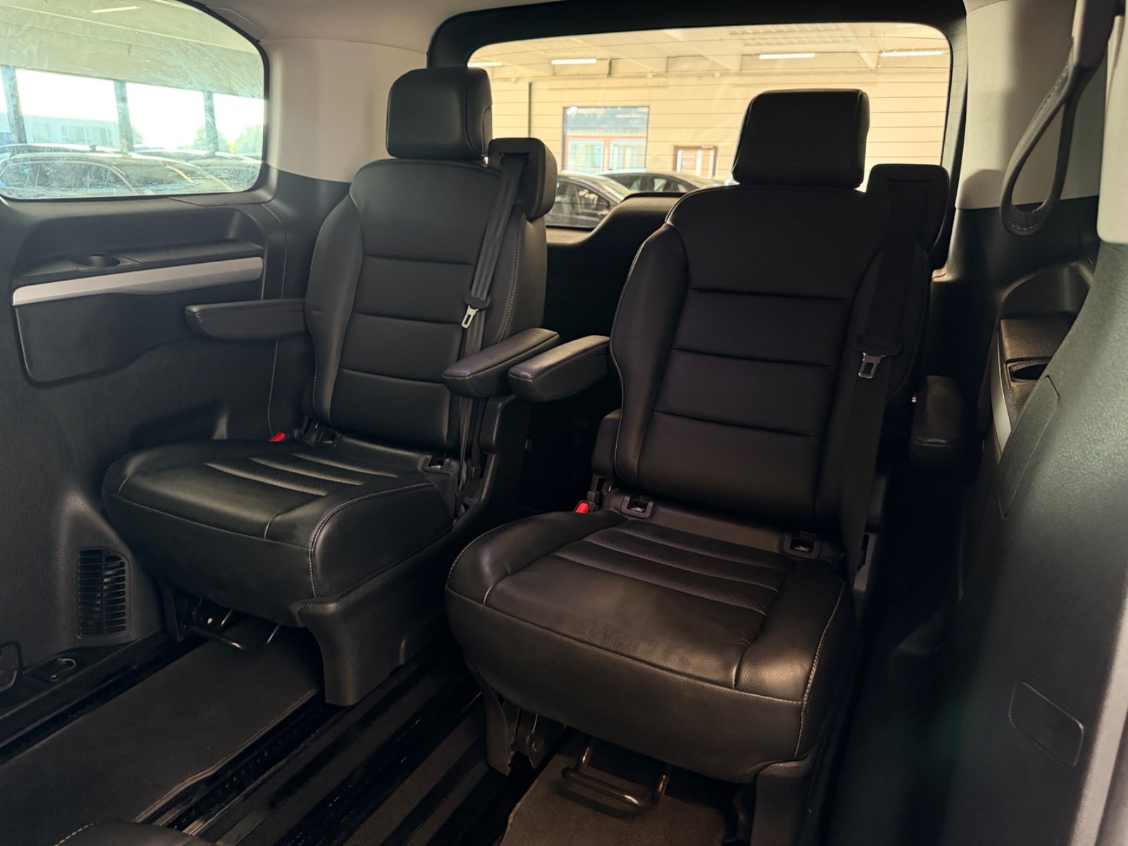 Peugeot e-Traveller - Billede 16