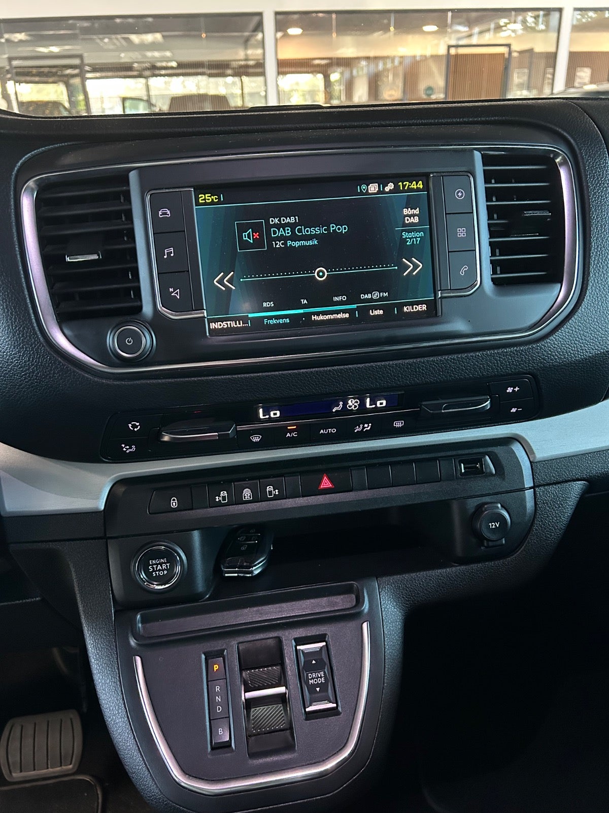Peugeot e-Traveller - Billede 10