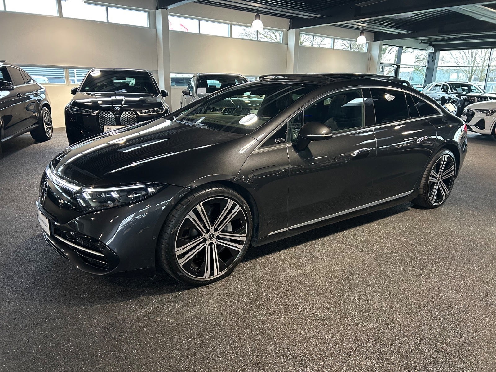 Mercedes EQS450+ - 2