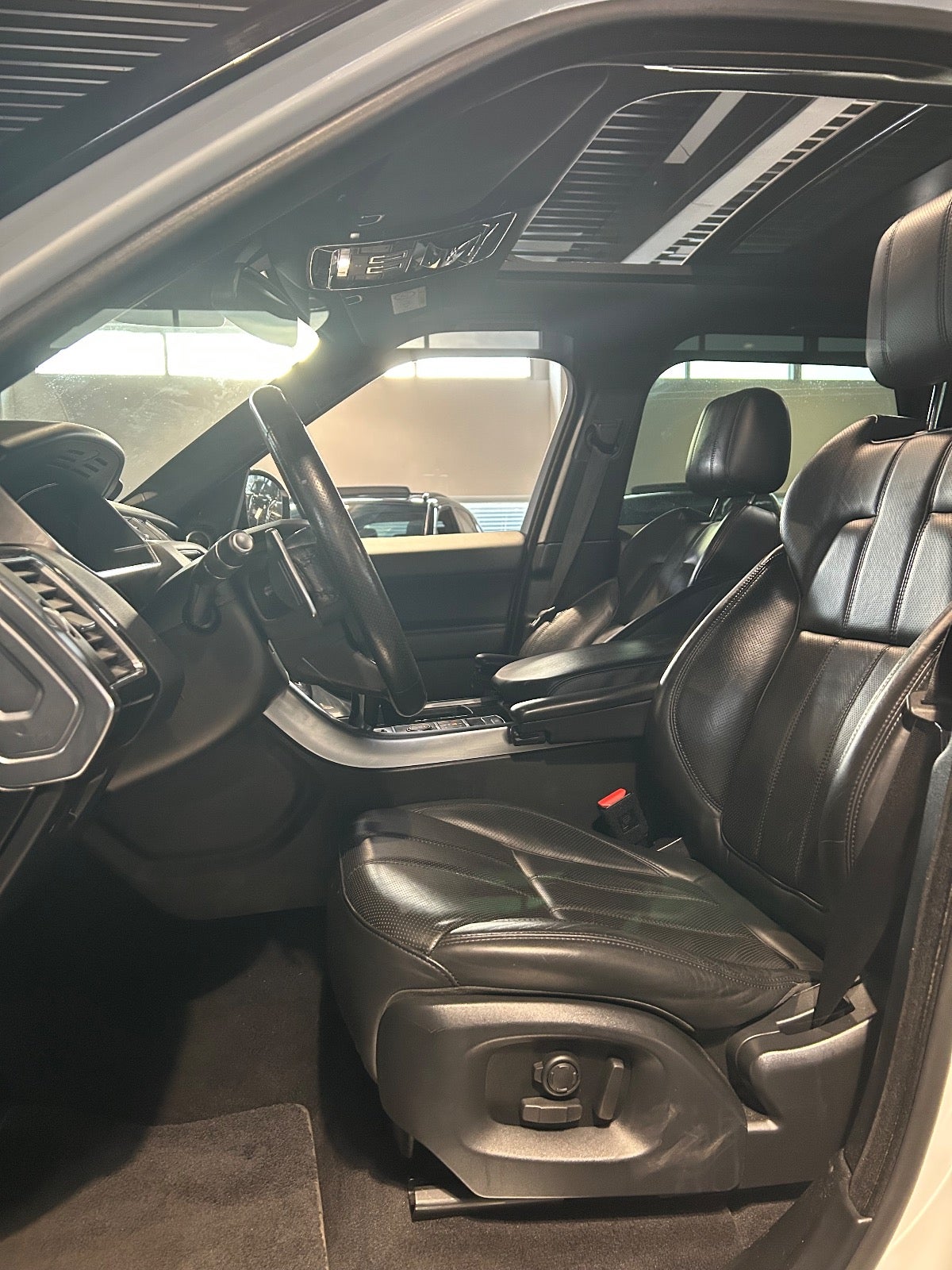Land Rover Range Rover Sport - 11