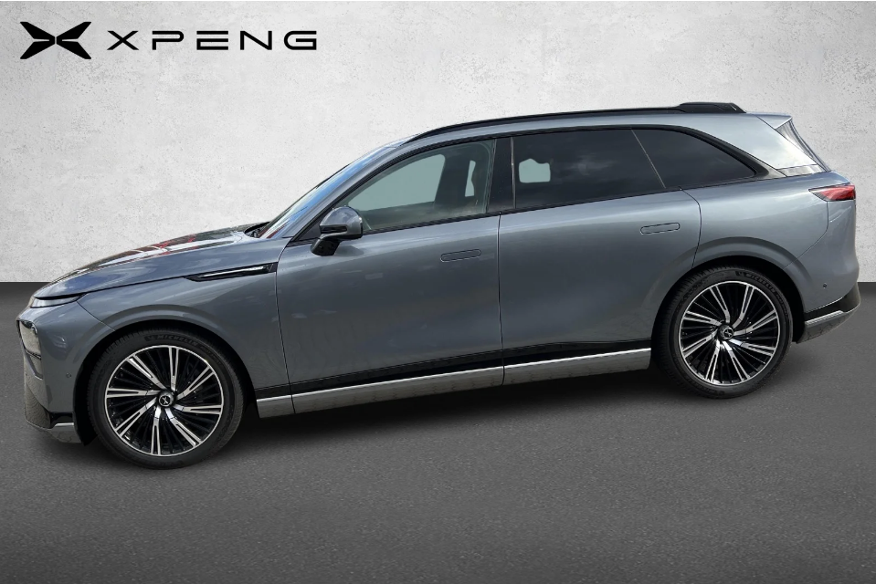 Xpeng G9 - 3