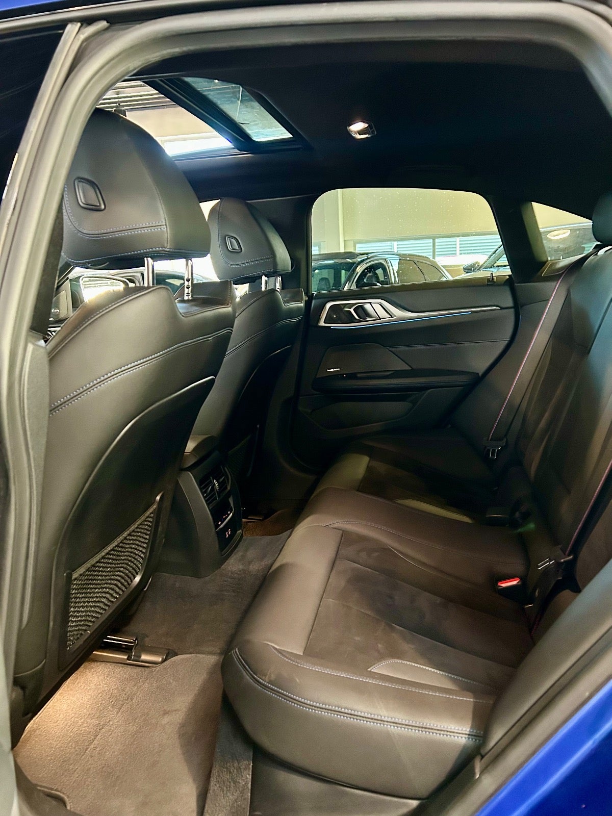 BMW i4 - 16