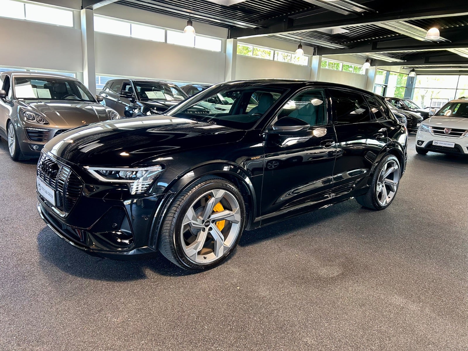 Audi e-tron S - 2