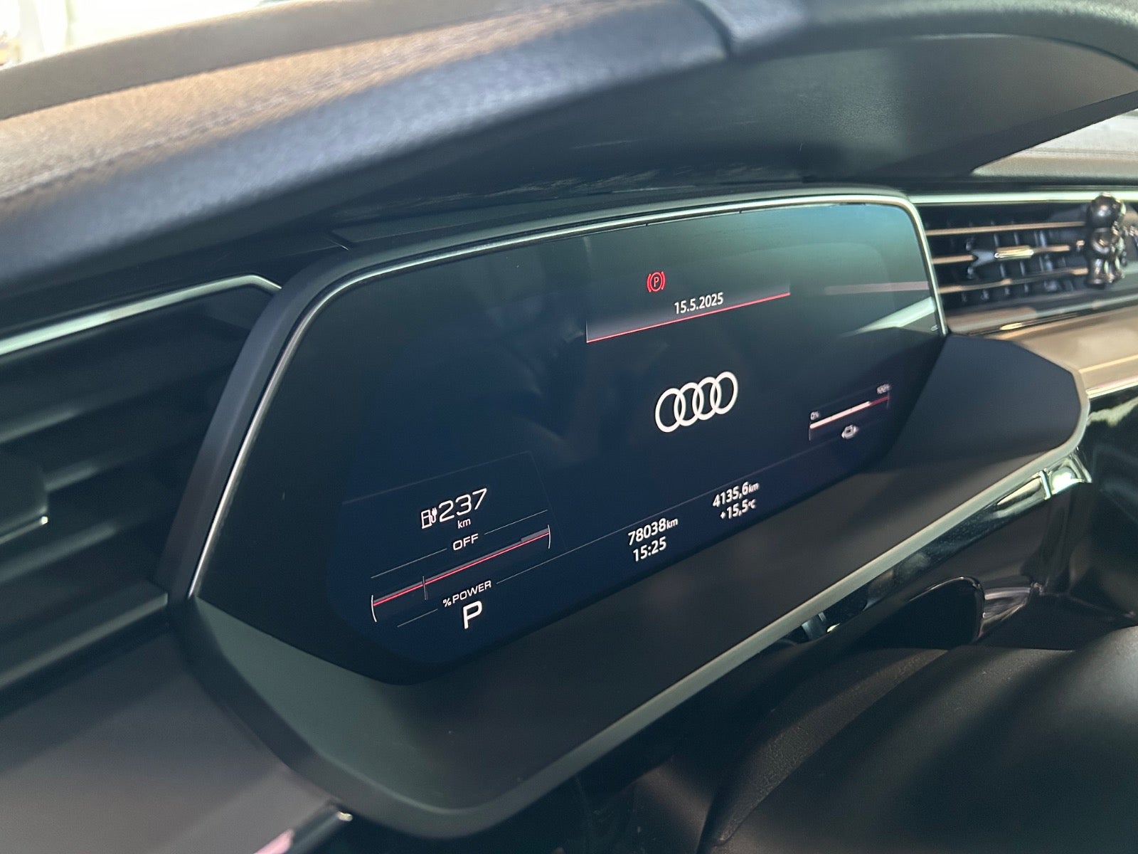 Audi e-tron S - 8