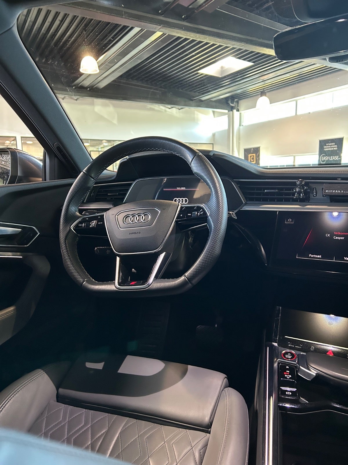 Audi e-tron S - 11