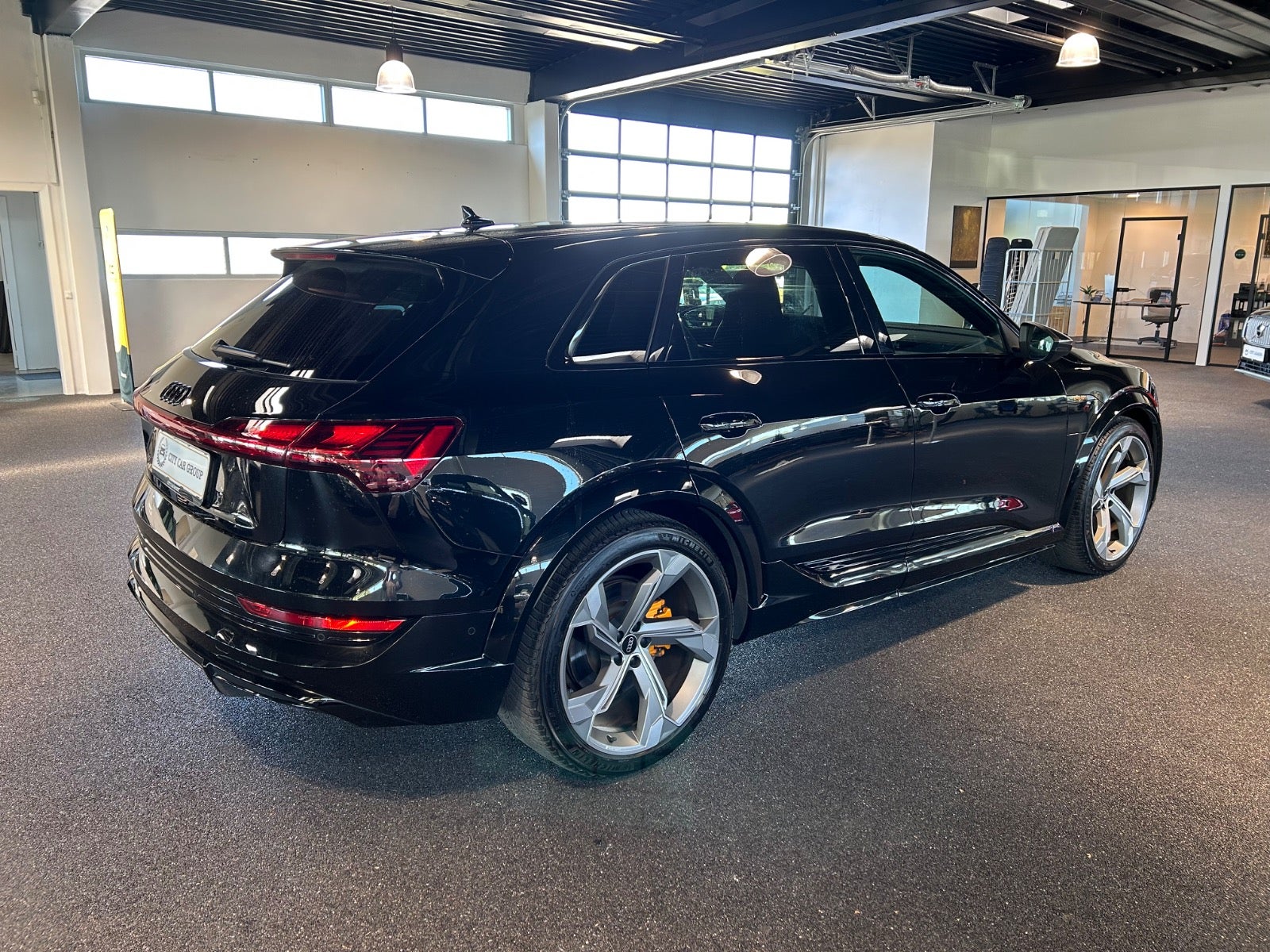 Audi e-tron S - 4