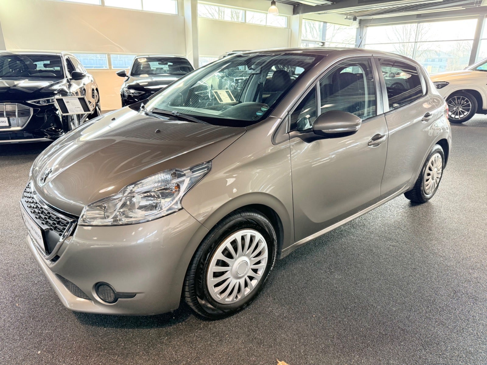 Peugeot 208 - Billede 2