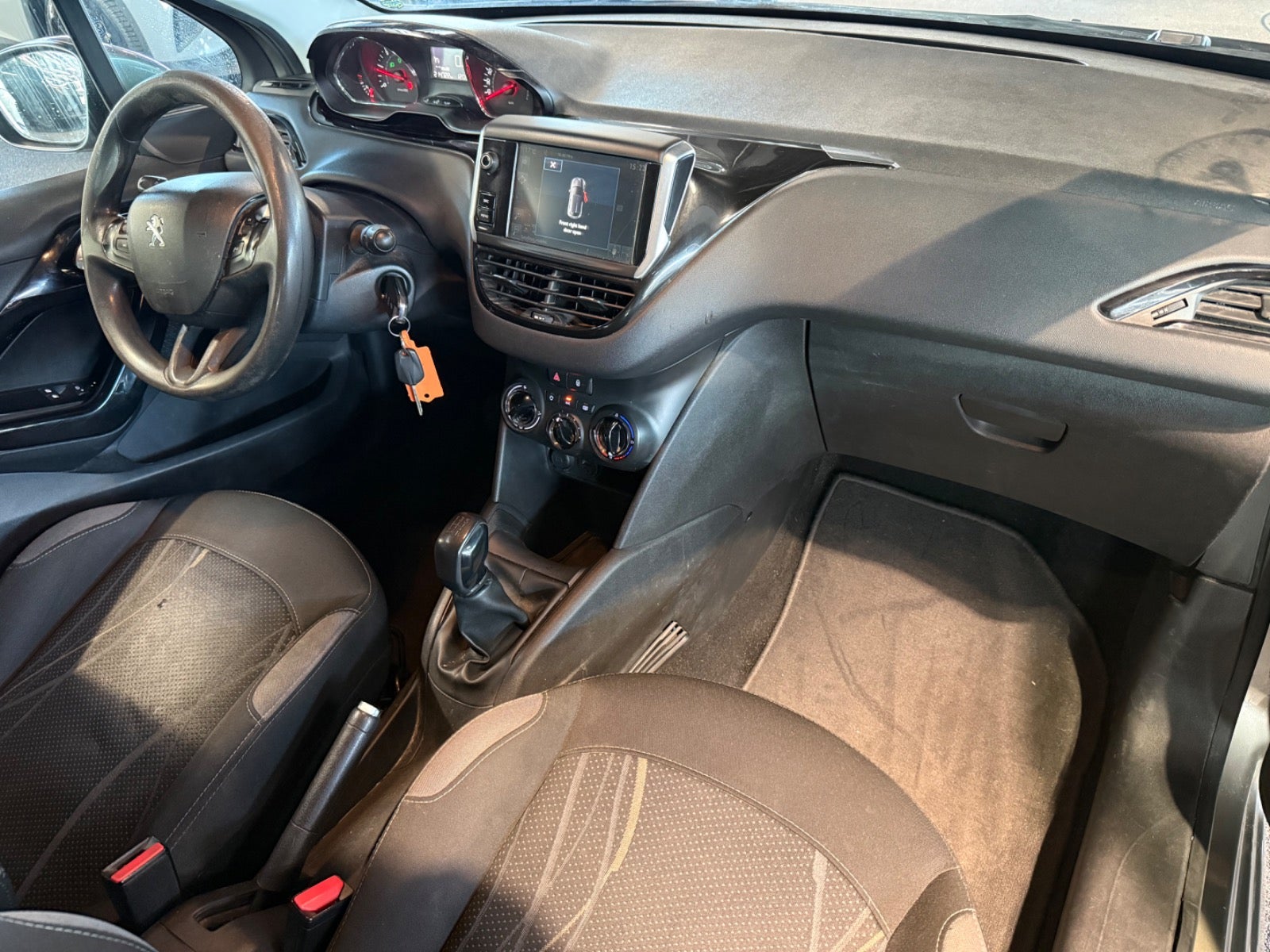Peugeot 208 - Billede 8