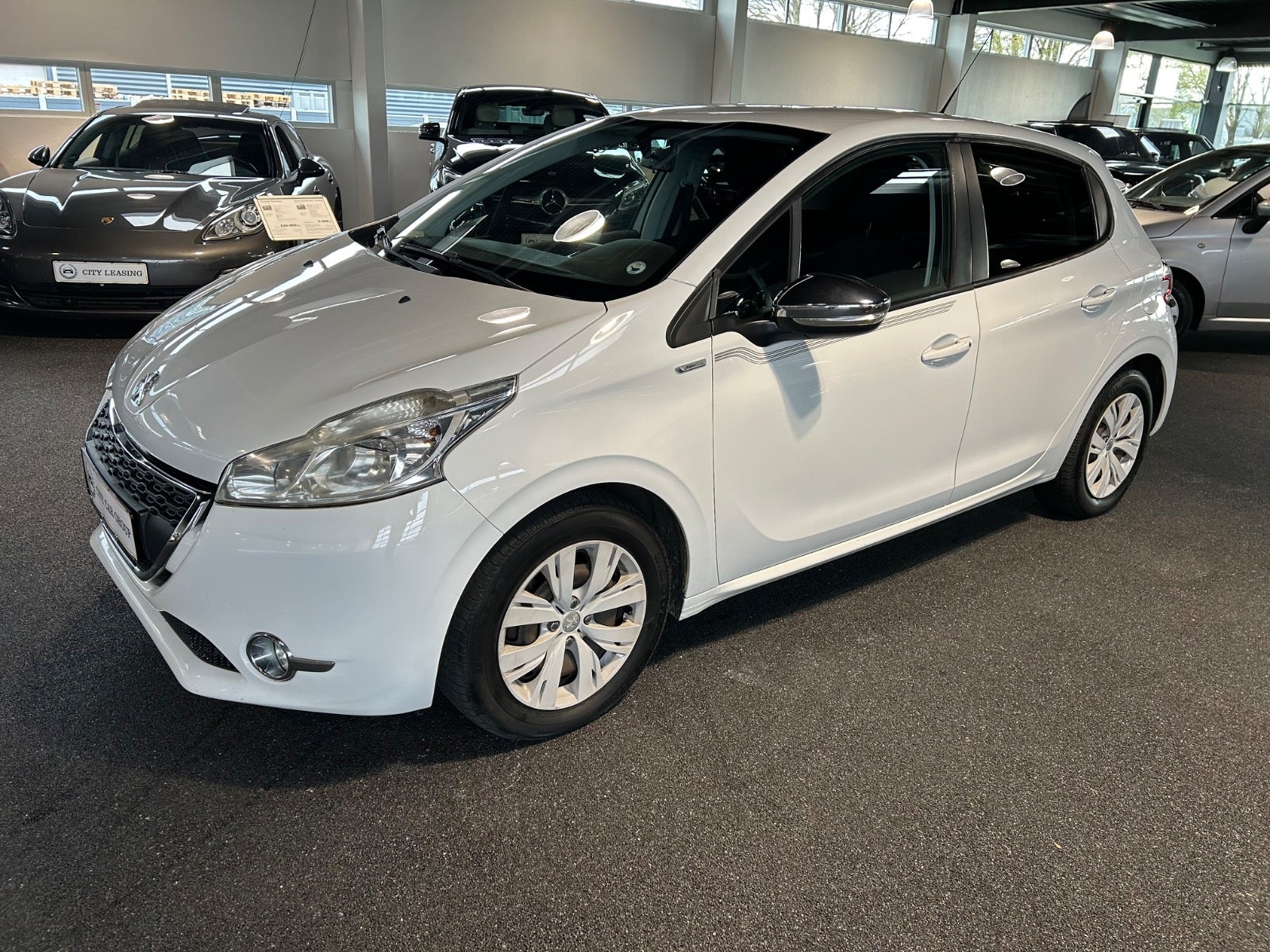 Peugeot 208 - 2