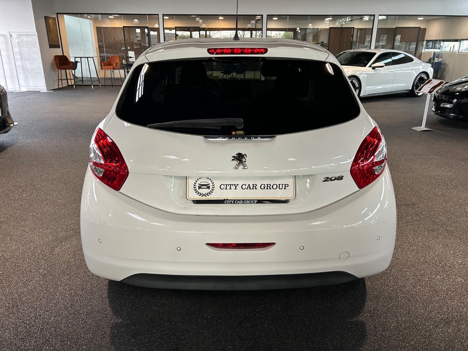 Peugeot 208 - 6