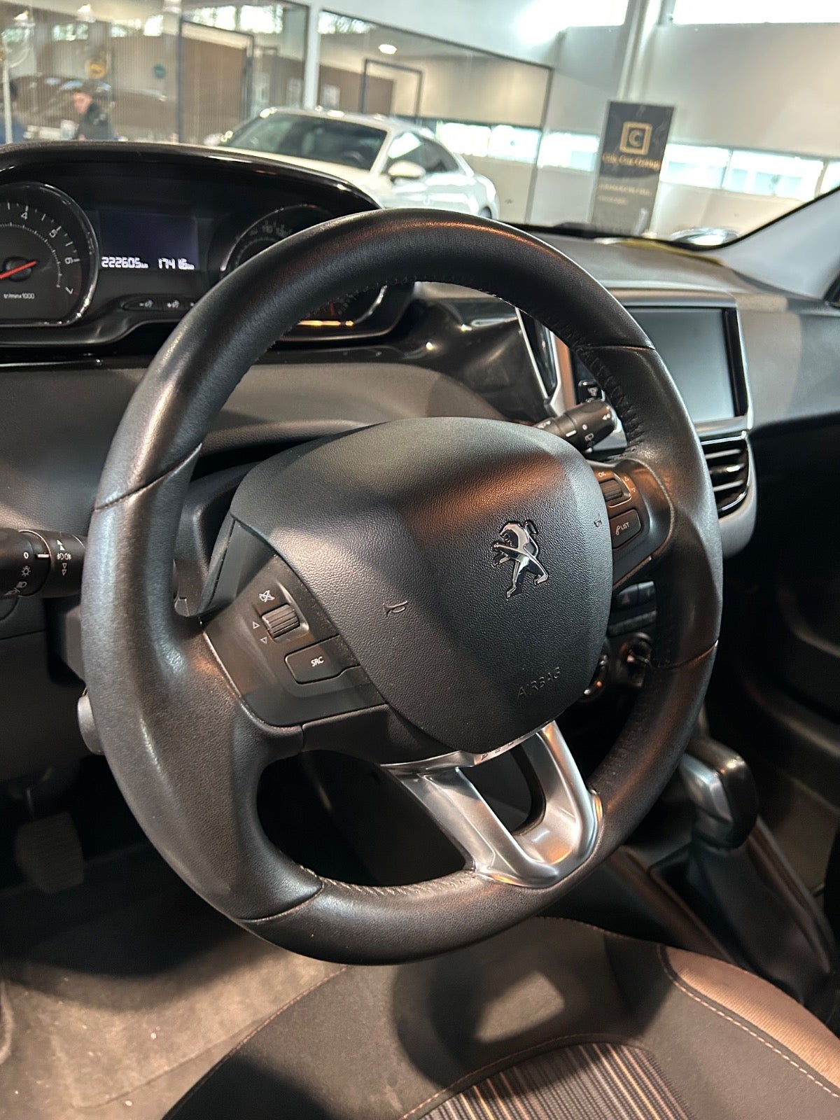 Peugeot 208 - 9