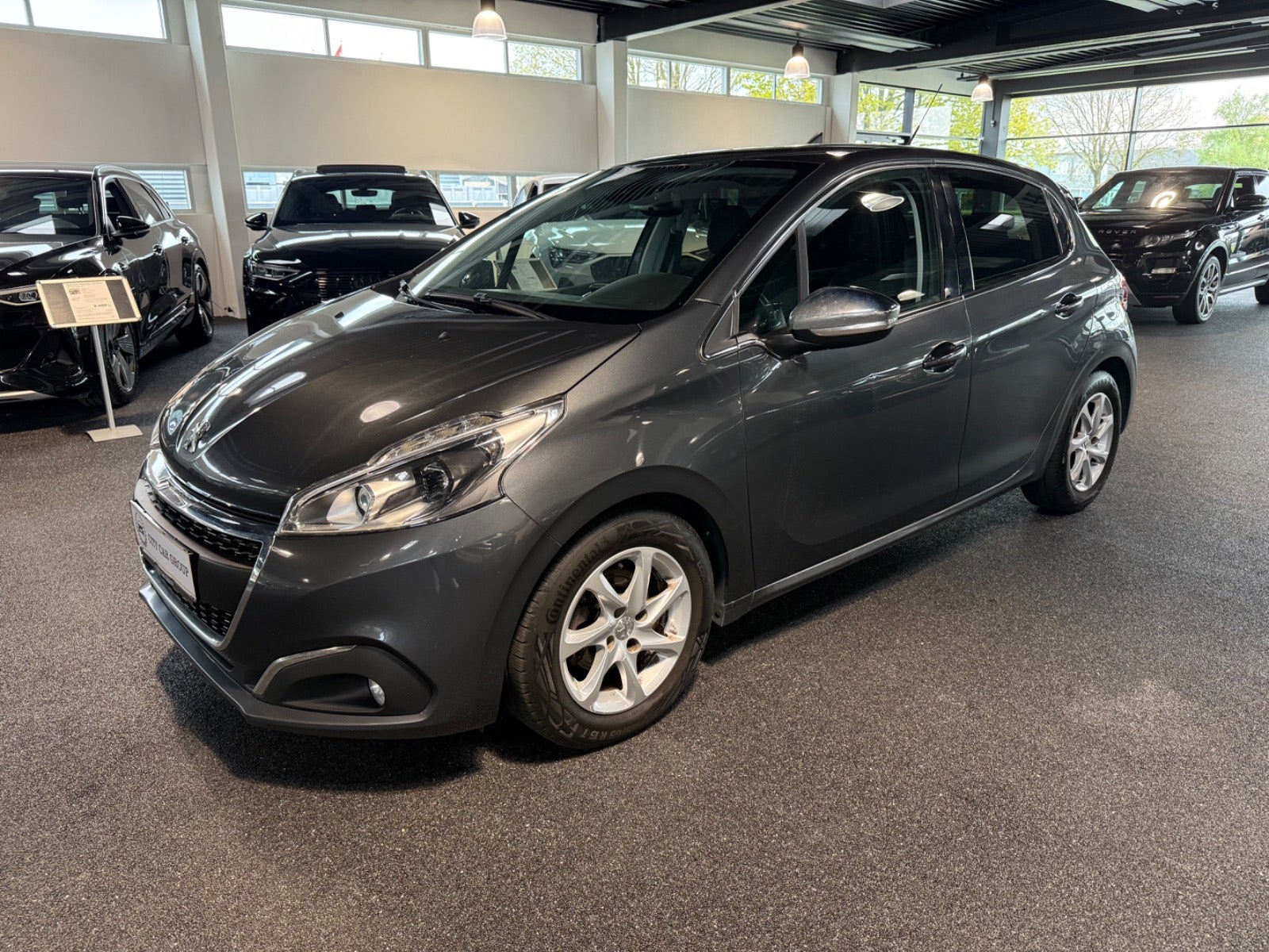 Peugeot 208 - 2