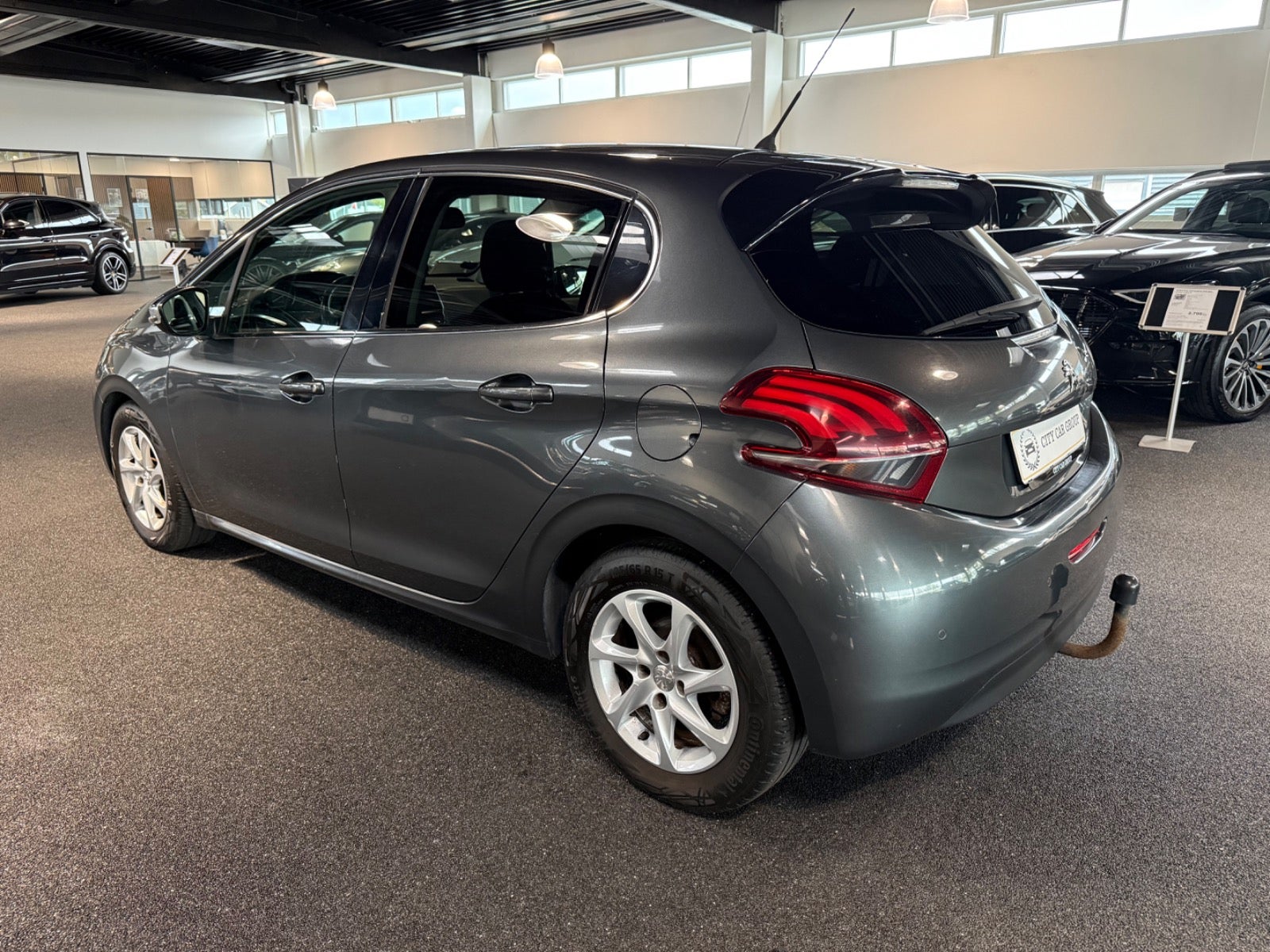 Peugeot 208 - 7